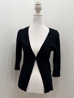 14th & Union Black V-Neck Button Front Cardigan